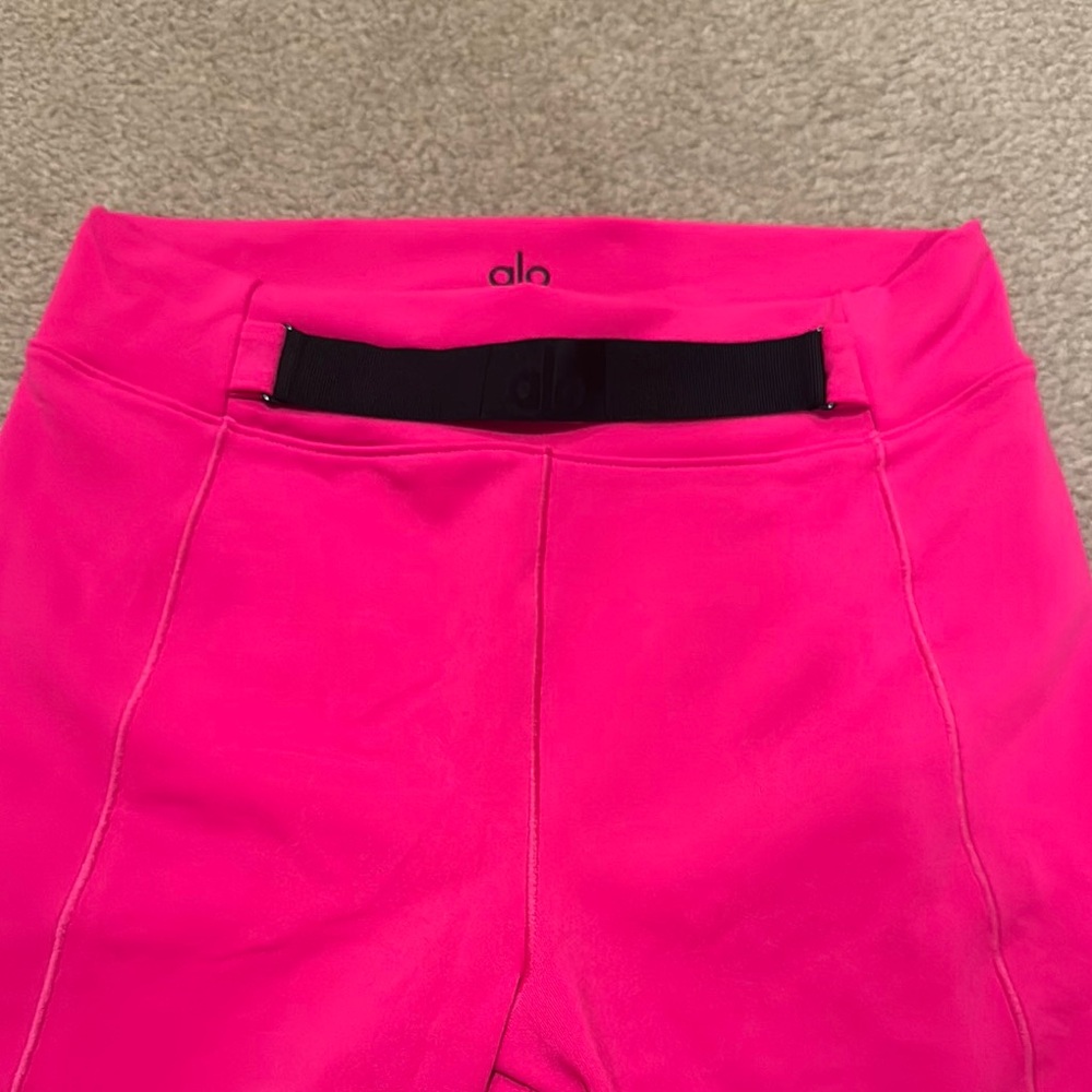 ALO Yoga Pink Athletic Leggings with Elastic Waistband